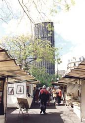 "March&eacute; de la Cr&eacute;ation"