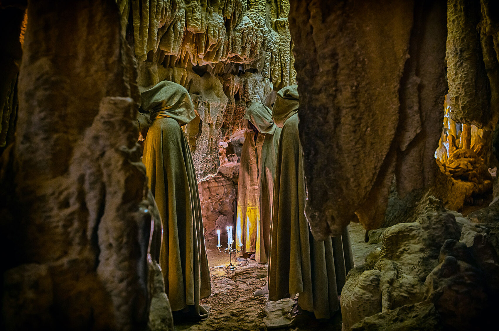 LUCE NEL SILENZIO di Andrea Benetti e Dario Binetti