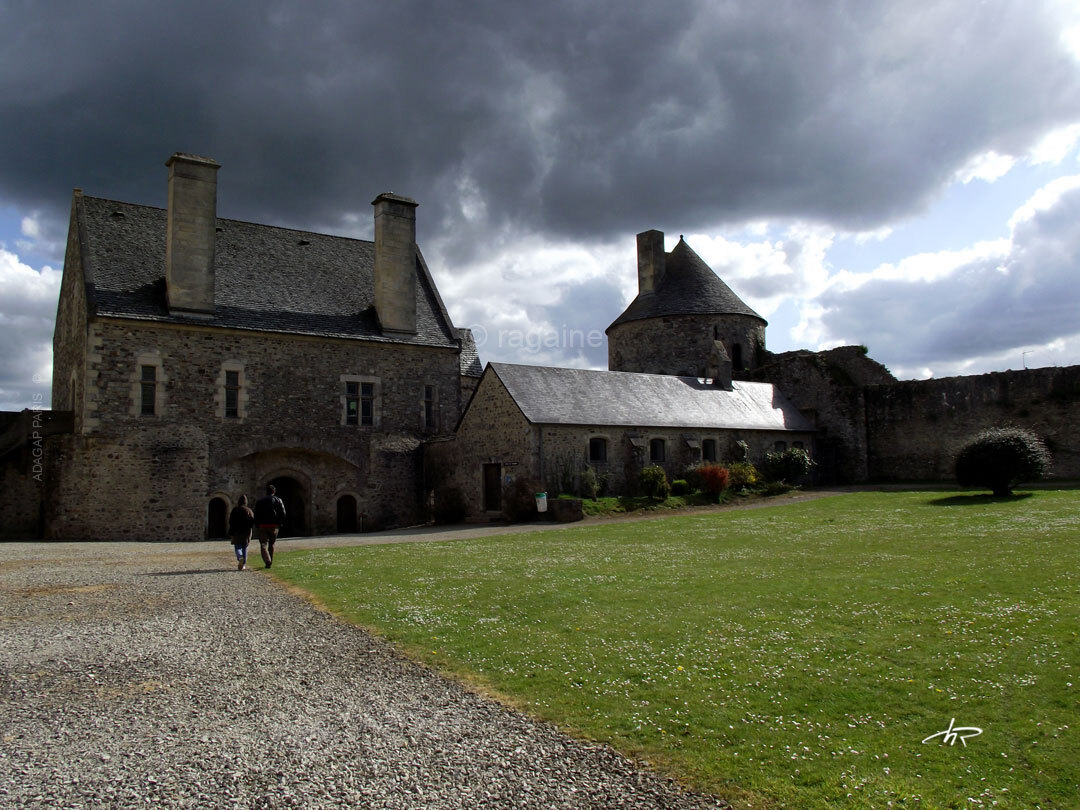 Photo Château de Saint Sauveur le