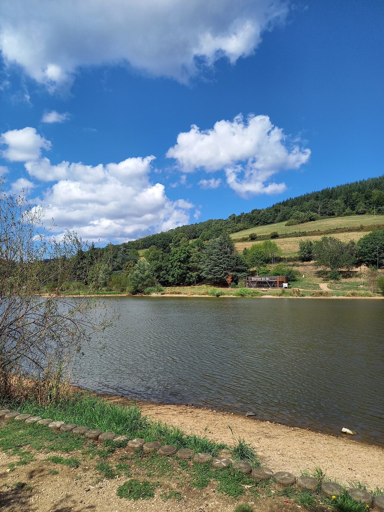Photo Lac du Ronzon à Yzeron. Rhône;