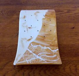 Colette Fabre. Pique olives