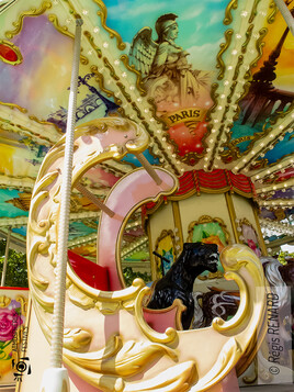 Manège : Carrousel parisien