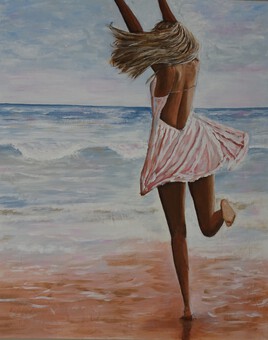 femme dansant sur la plage