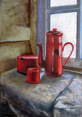 Vieille caf&eacute;ti&egrave;re rouge