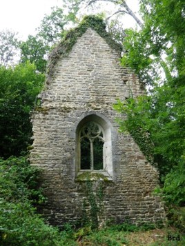 ruine de la chapelle du Château