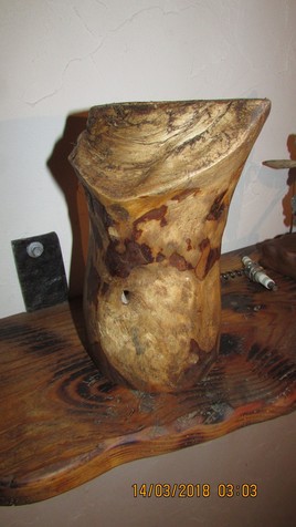 Pot en épicéa grosse branche creuser a la main