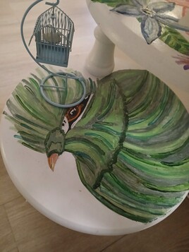 Petit guéridon refleuri turaco. Restauration récup.