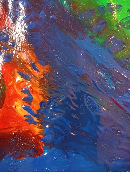 Une dame en compagnie de monstres