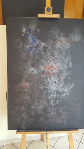 dessin noir avec un peu de couleir