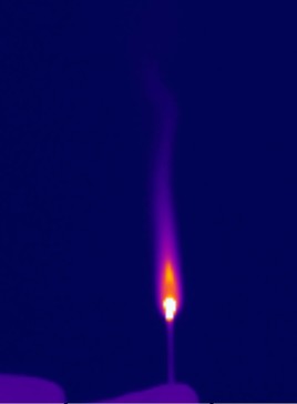 Imagerie infrarouge d'une allumette enflammée