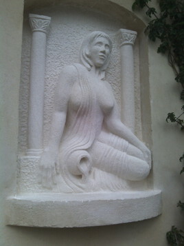 femme à la cruche