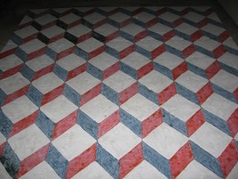 Partie du plancher peint à motifs cubiques