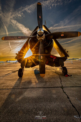 Lever de soleil sur un Corsair