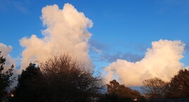 Ciel bleu et nuages