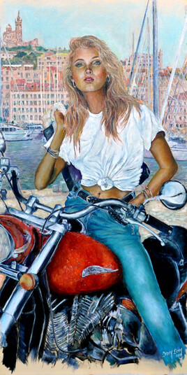 Dame à moto à Marseille