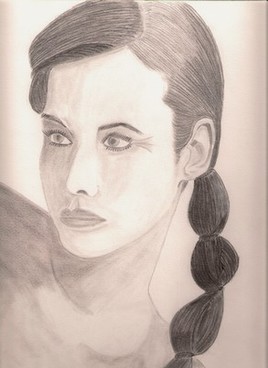 Jeune femme & sa tresse