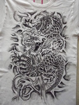 dragon noir et blanc