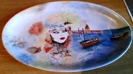 Colette Fabre.              Plat abstrait allong&eacute;