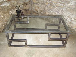 Table basse d'artiste m&eacute;tallier