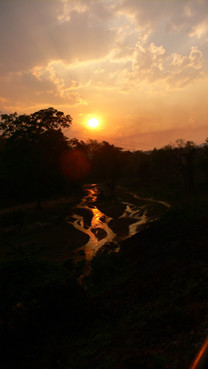 COUCHER DE SOLEIL SUR LE RETOUR DE CHANG MAI-THAILANDE 2007-1