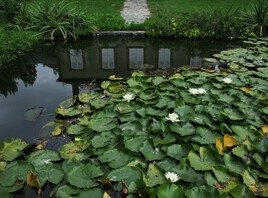 Derrière la façade de votre vie, il se produit quelque chose de beau et d'éternel.