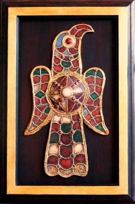 &Aacute;guila visigoda. med: 31x51x3 cm.