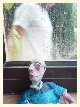 On peut pas tout faire avec ses personnages suite