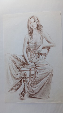 femme assise, pantalon drap&eacute;