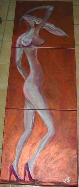 fem sur couleur bronze 