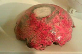 plat fleur rouge dessous