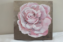 Rose rose sur fond beige