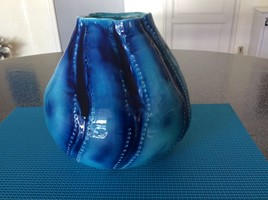 vase bleu