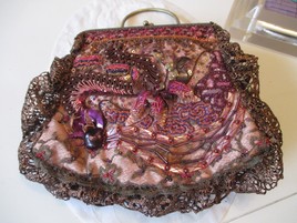 pochette brod&eacute;e