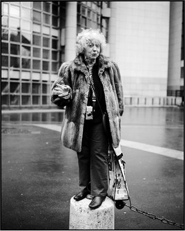 Dame &agrave; Bastille