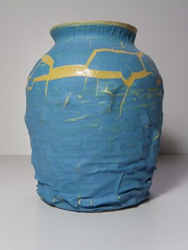 Poterie bleue "froissée"