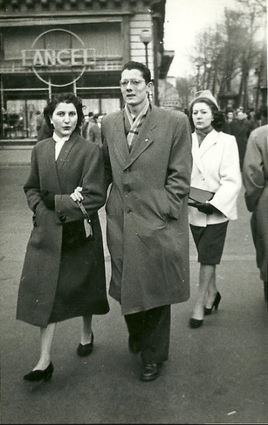 Texier de Pélussin et son épouse à PARIS en 1950