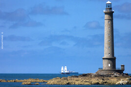 L'Etoile du Roy derri&egrave;re le phare de Goury