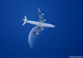 A340 et la Lune