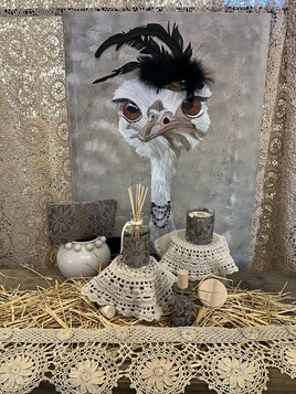 Ad&eacute;la&iuml;de a trouver une place de choix dans une merveilleuse boutique&hellip;&hellip;