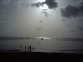 soley ka désann asi lanmè