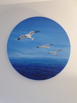 vol de mouettes sur l'oc&eacute;an