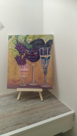 Raisin et verres de vin