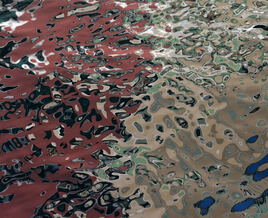 Reflets dans un canal vénitien