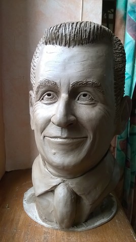 Buste en argile crue